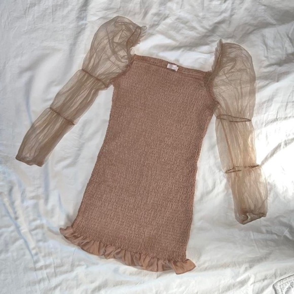 Smocked / shirred dress with long sleeved Cinched sheer mesh puff sleeves - Picture 1 of 3